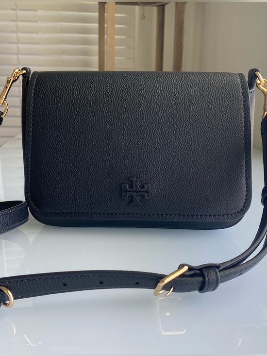Tory Burch Handbags - Tory Burch Black Pebbled Leather Crossbody with Gold Hardware